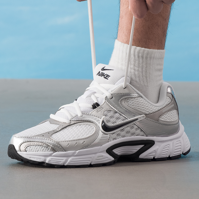 Nike (Nike) V5 Rnr Men's Sport - Men'S Shoes V5 Rnr recension och pris