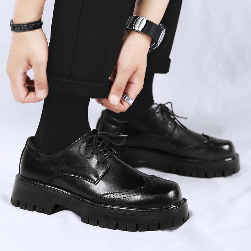 Hight Quality 2024 Spring New  - Men Shoes Louboutin recension och pris